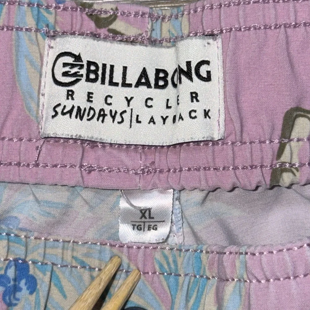 Billabong Sundays Layback Swim Trunks Mens XL All-Over Tropical Palm Tree Print